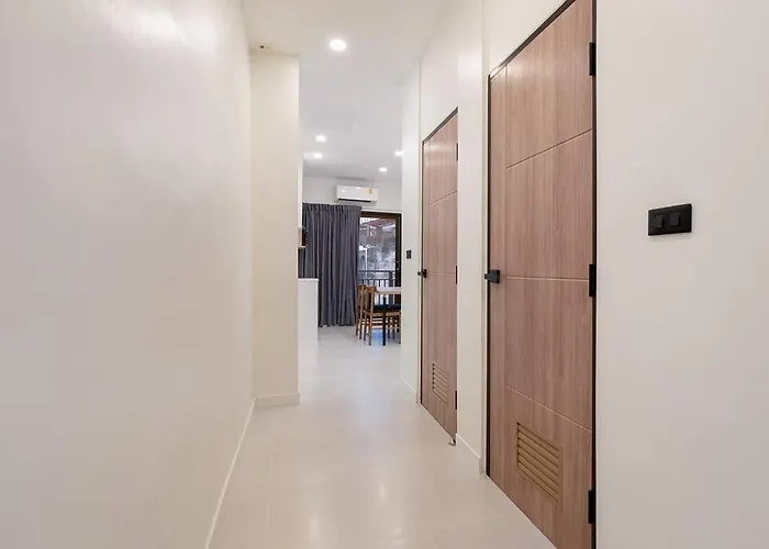 Townhouse In Pratunam