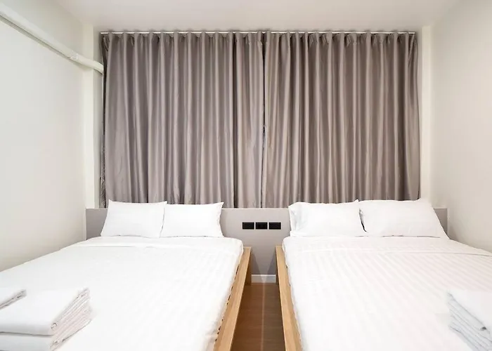 Townhouse In Pratunam 방콕