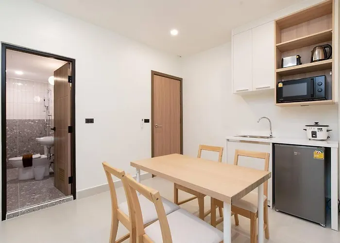 Townhouse In Pratunam 방콕