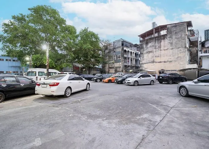 Townhouse In Pratunam 빌라 *