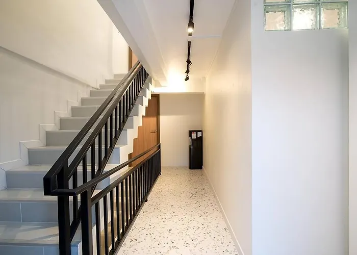 Townhouse In Pratunam * 방콕